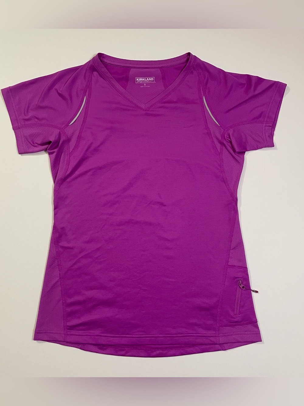 Kirkland Purple V Neck Athletic Top with Side Zipper Pocket size S